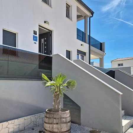 Villa Exotic By Interhome
