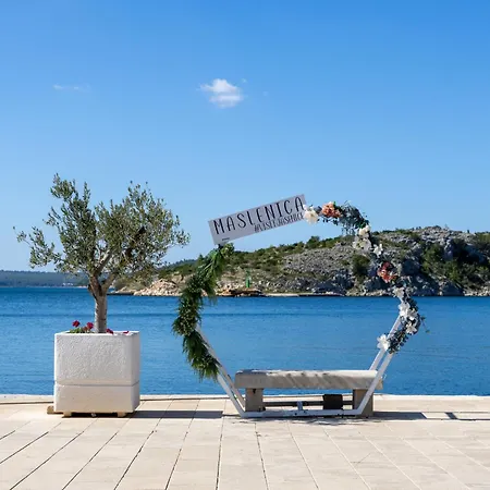Villa Exotic By Interhome Maslenica